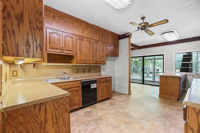17834 Main Street, Woodbury, GA 30293