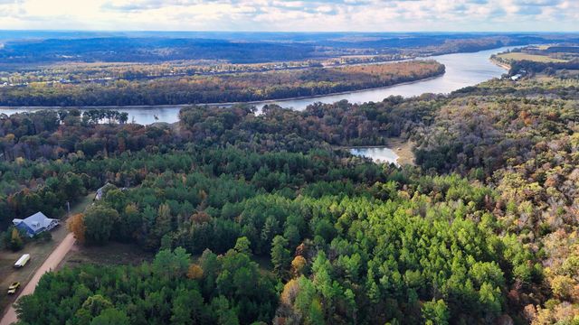 619 Bridge View Cv, Bath Springs, TN 38311