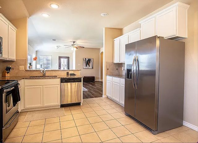 8800 Deadwood Lane, Aubrey, TX 76227