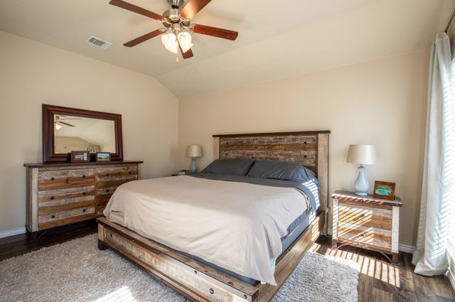 8800 Deadwood Lane, Aubrey, TX 76227