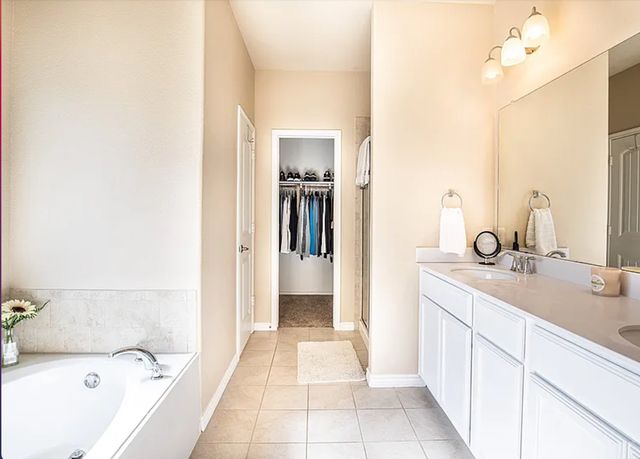 8800 Deadwood Lane, Aubrey, TX 76227