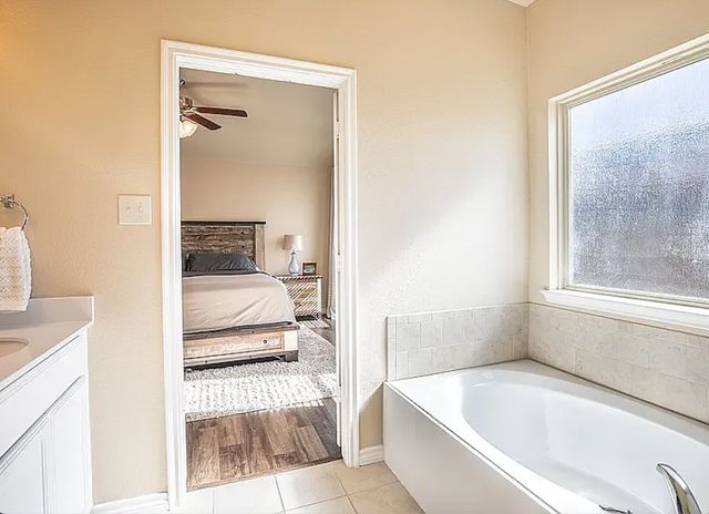 8800 Deadwood Lane, Aubrey, TX 76227