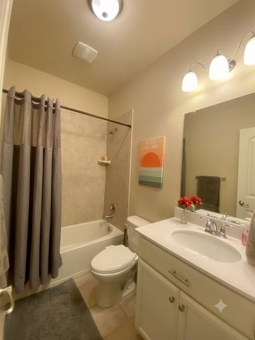 8800 Deadwood Lane, Aubrey, TX 76227