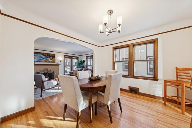 1306 Eleanor Avenue, Saint Paul, MN 55116