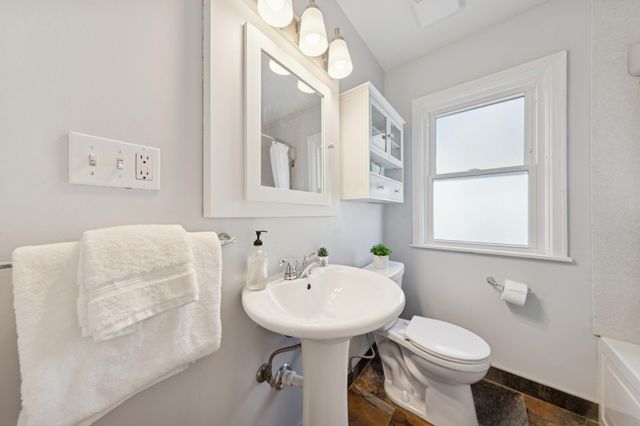 1306 Eleanor Avenue, Saint Paul, MN 55116