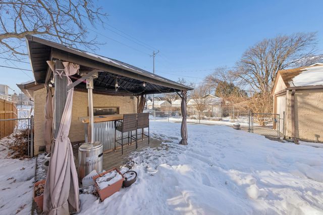 1306 Eleanor Avenue, Saint Paul, MN 55116