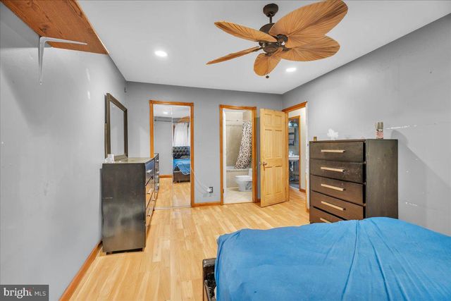 108 FIVE CROWN ROYAL, Evesham, NJ 08053