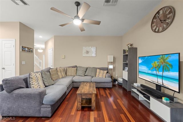 9837 Gladiolus Bulb LOOP, Fort Myers, FL 33908