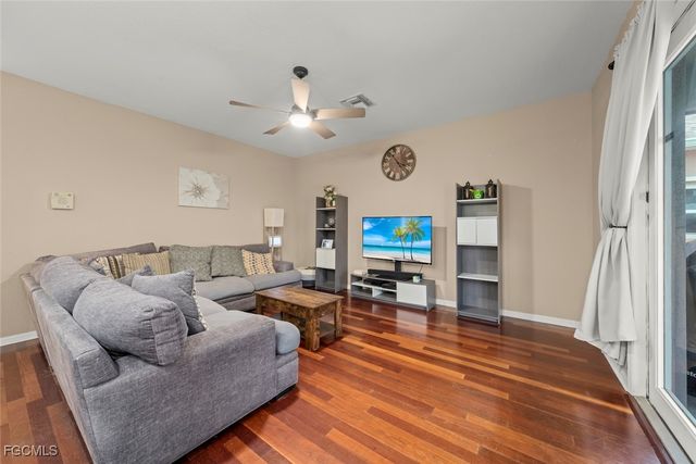 9837 Gladiolus Bulb LOOP, Fort Myers, FL 33908