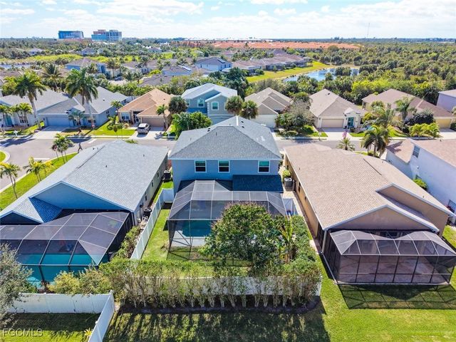 9837 Gladiolus Bulb LOOP, Fort Myers, FL 33908