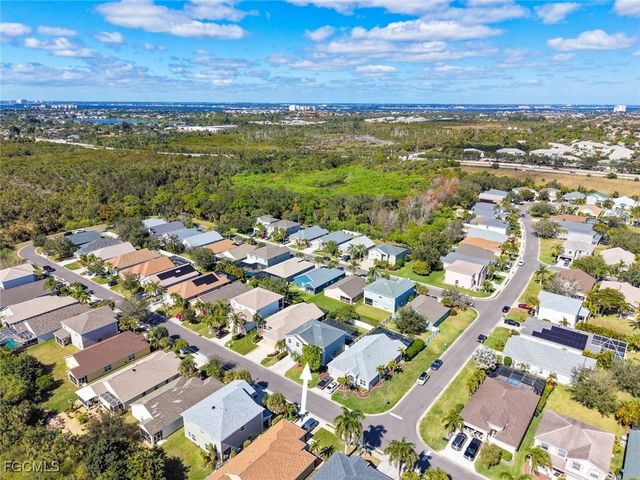 9837 Gladiolus Bulb LOOP, Fort Myers, FL 33908