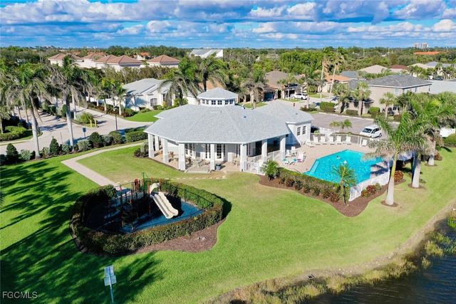 9837 Gladiolus Bulb LOOP, Fort Myers, FL 33908