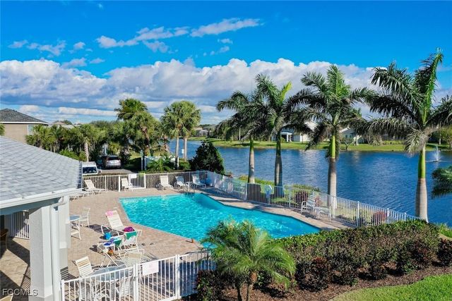 9837 Gladiolus Bulb LOOP, Fort Myers, FL 33908