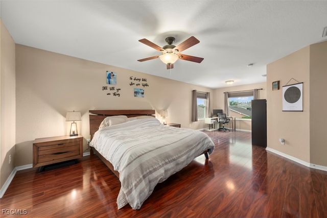 9837 Gladiolus Bulb LOOP, Fort Myers, FL 33908