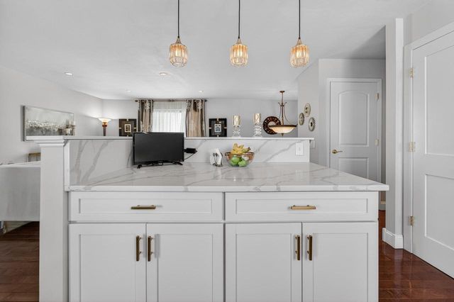 10 Sandy Court, Madison, WI 53717