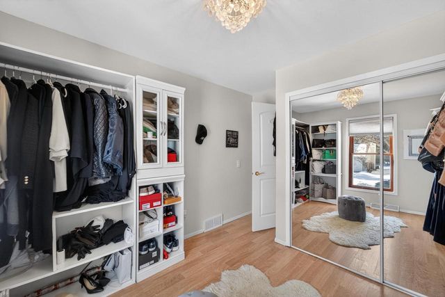 10 Sandy Court, Madison, WI 53717