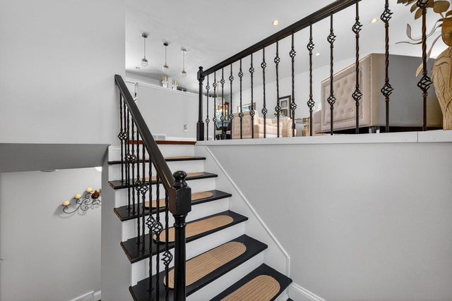 10 Sandy Court, Madison, WI 53717