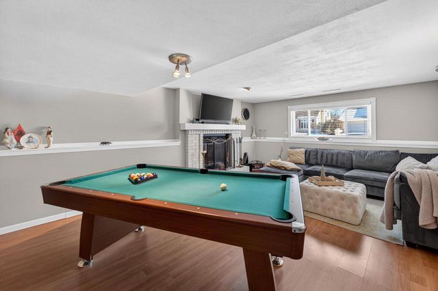 10 Sandy Court, Madison, WI 53717