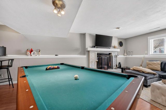 10 Sandy Court, Madison, WI 53717