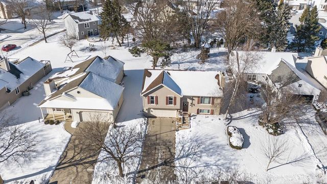 10 Sandy Court, Madison, WI 53717