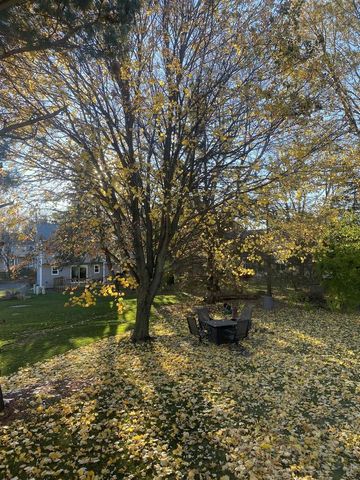 10 Sandy Court, Madison, WI 53717