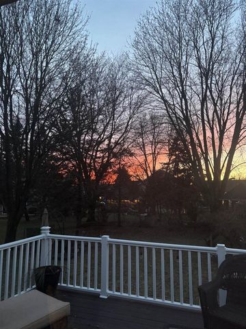 10 Sandy Court, Madison, WI 53717