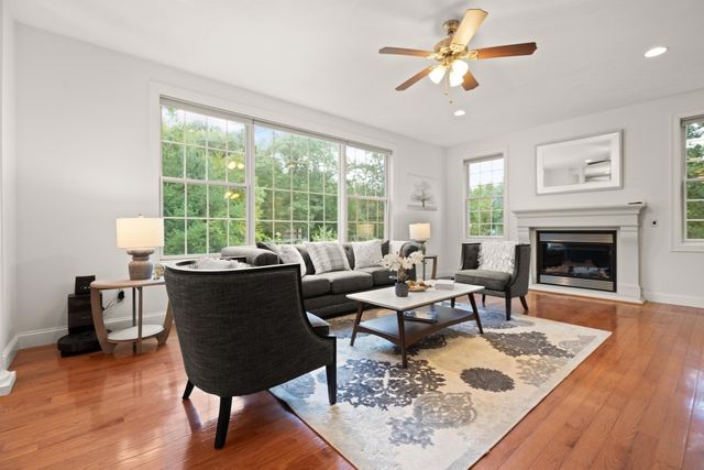 983 Depot Rd, Boxborough, MA 01719