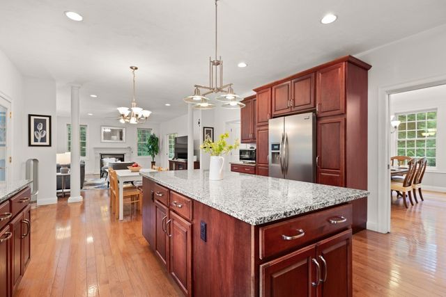 983 Depot Rd, Boxborough, MA 01719