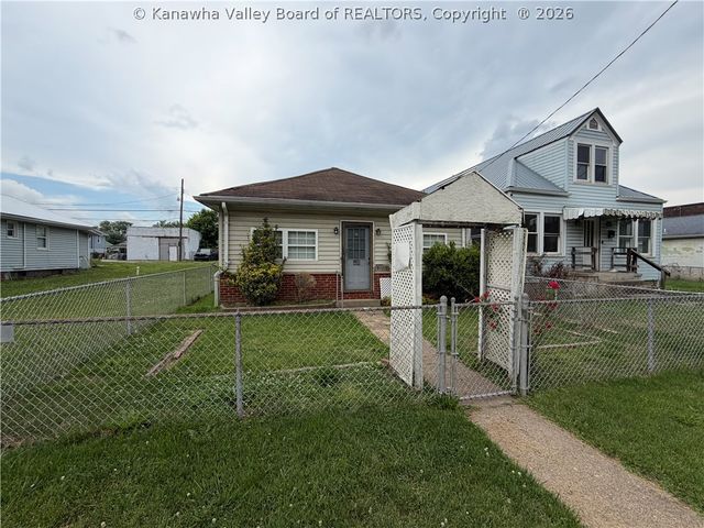 215 Dunbar Avenue, Dunbar, WV 25064