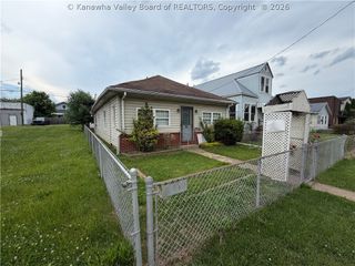 215 Dunbar Avenue, Dunbar, WV 25064