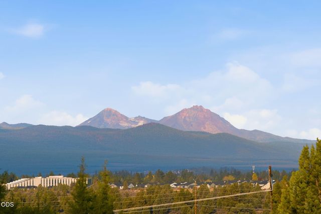 61251 Larsen Road, Bend, OR 97702