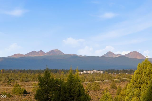 61251 Larsen Road, Bend, OR 97702
