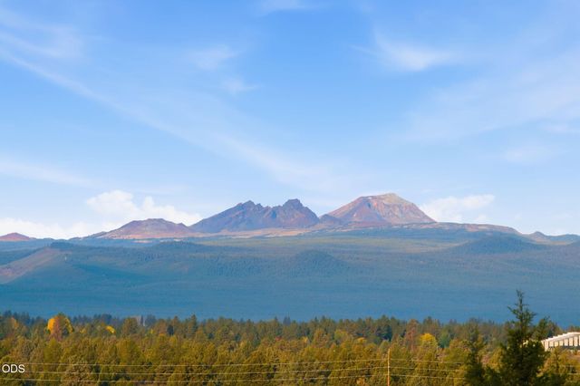 61251 Larsen Road, Bend, OR 97702