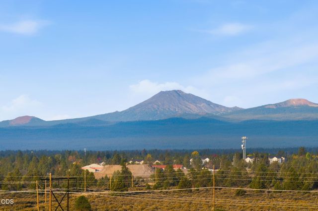 61251 Larsen Road, Bend, OR 97702