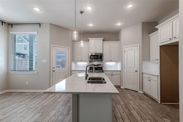 5543 Purple Meadow Lane, Fulshear, TX 77441