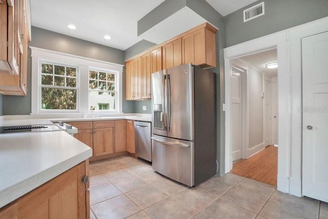 1565 FOREST AVENUE, Winter Park, FL 32789