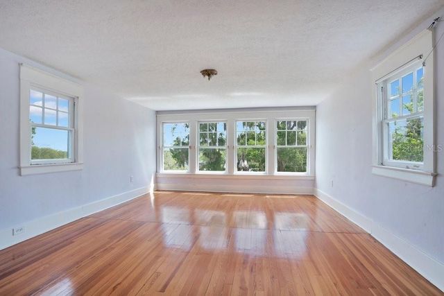 1565 FOREST AVENUE, Winter Park, FL 32789