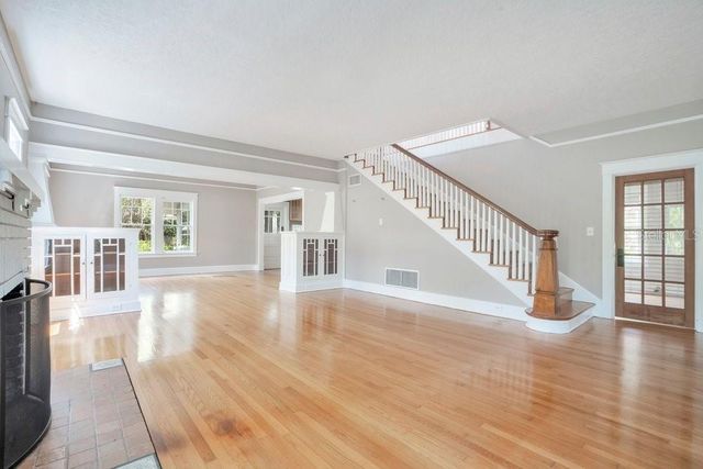 1565 FOREST AVENUE, Winter Park, FL 32789