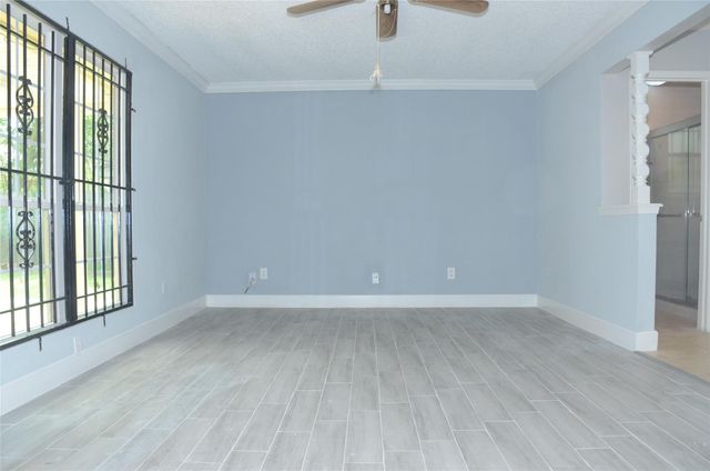 6502 Briar Terrace Drive, Houston, TX 77072