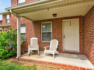 502 Tecumseh Trail D, Versailles, KY 40383