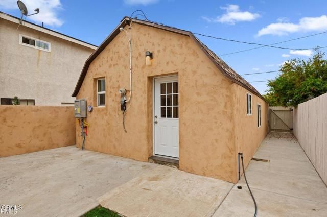 831 Blaine Avenue, Fillmore, CA 93015