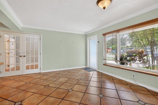 2730 Sherman St, Hollywood, FL 33020