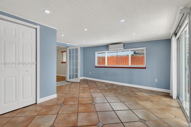 2730 Sherman St, Hollywood, FL 33020
