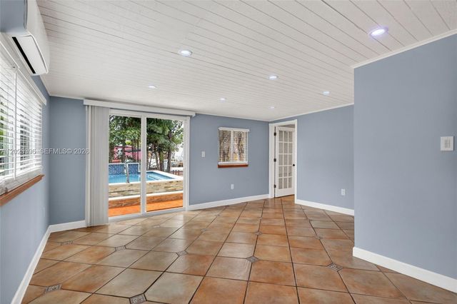 2730 Sherman St, Hollywood, FL 33020