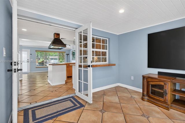 2730 Sherman St, Hollywood, FL 33020