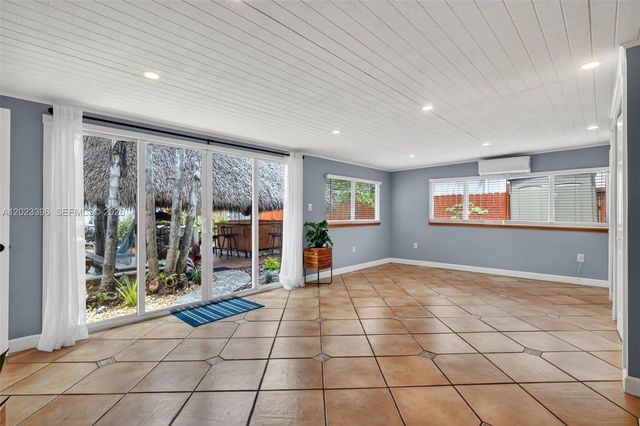 2730 Sherman St, Hollywood, FL 33020