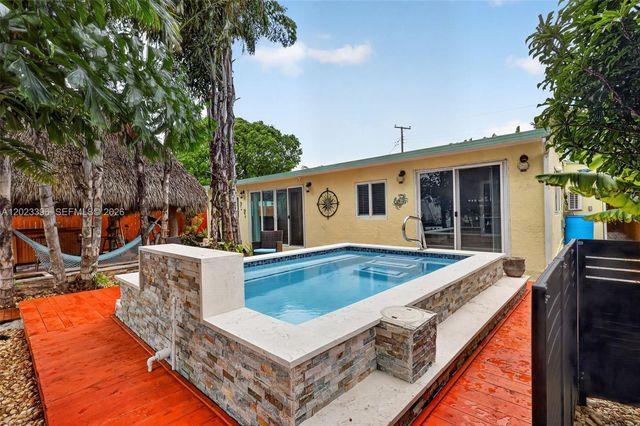 2730 Sherman St, Hollywood, FL 33020