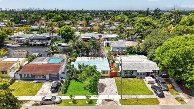 2730 Sherman St, Hollywood, FL 33020