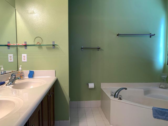 2304 Center Stone Lane, Riviera Beach, FL 33404