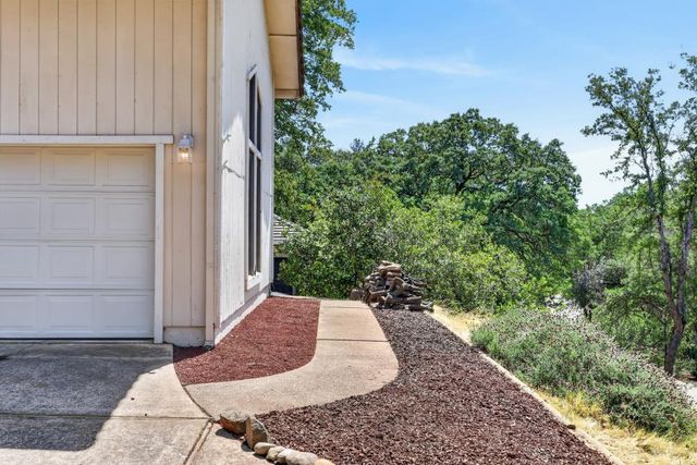 3068 Twin Oaks Rd, Cameron Park, CA 95682